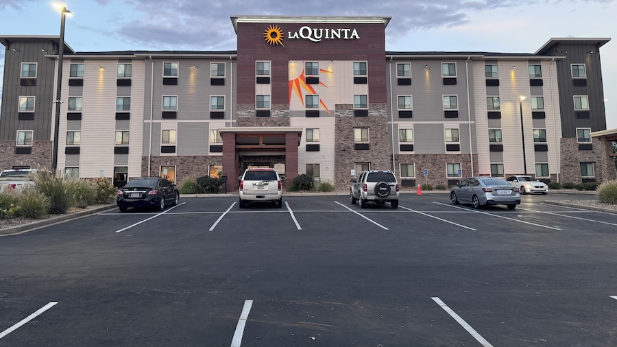 La Quinta Inn & Suites by Wyndham Greenville Woodruff