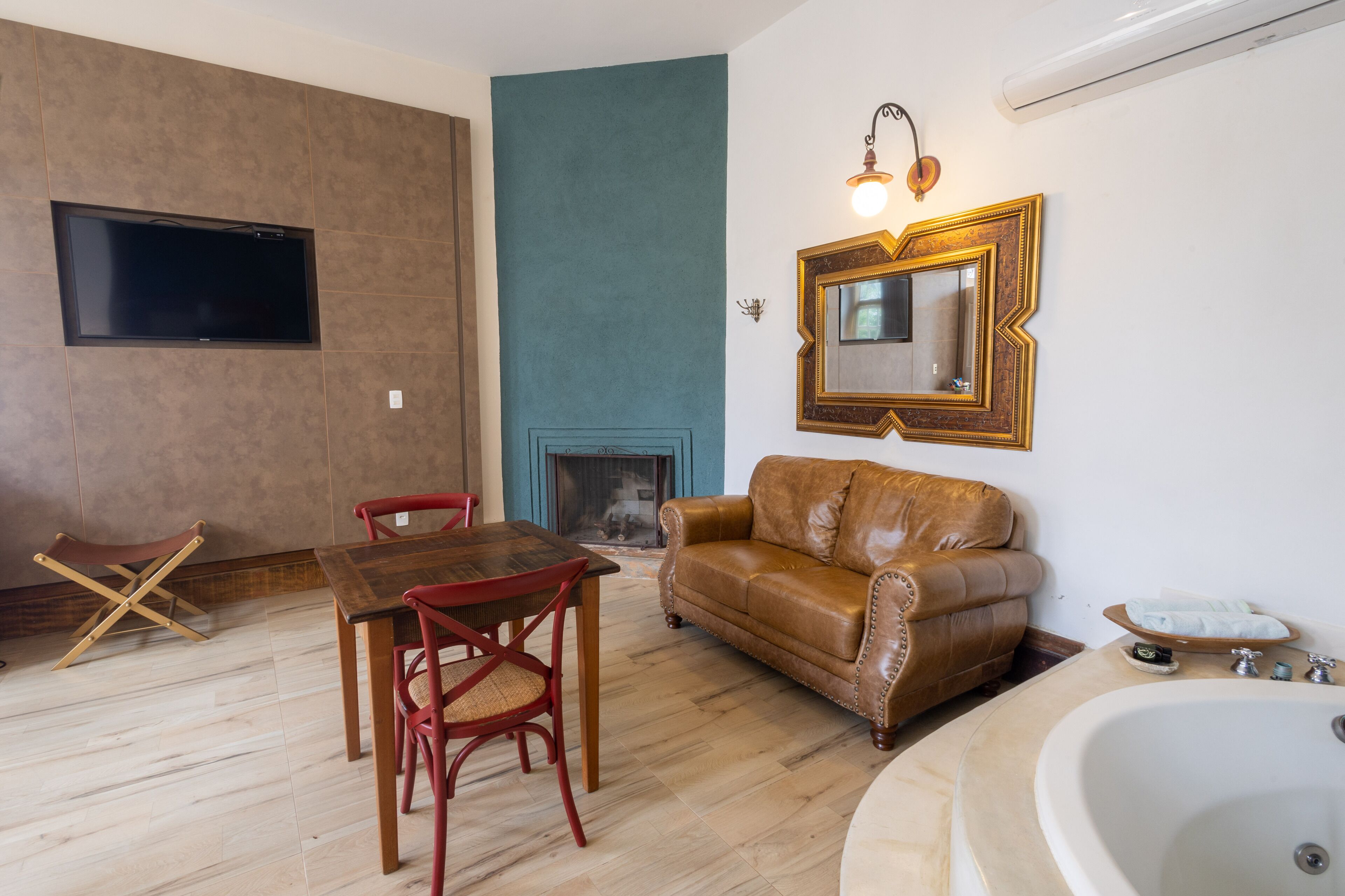 Suíte superluxo | Frigobar, cofres nos quartos, cortinas blackout