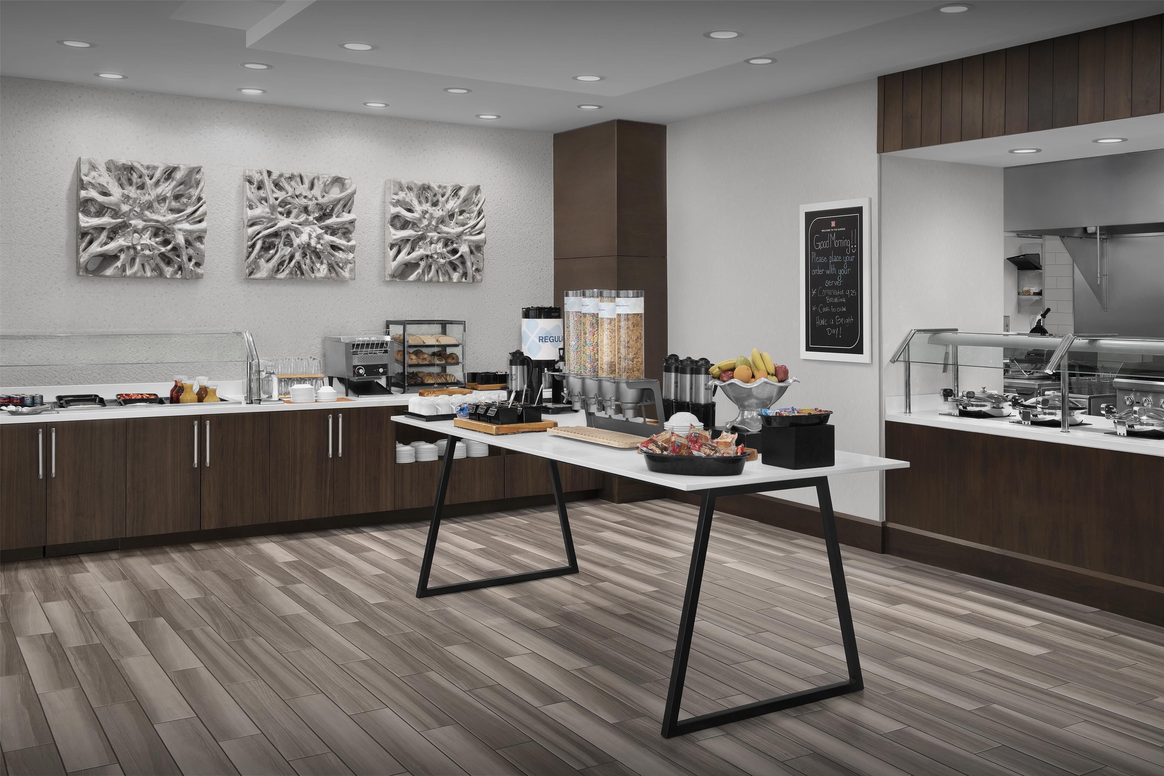 daily buffet breakfast for a fee