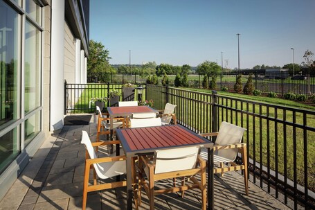 Homewood Suites by Hilton Teaneck Glenpointe - Image 14