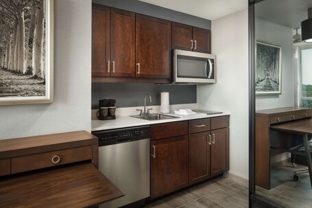 Homewood Suites by Hilton Teaneck Glenpointe - Image 38
