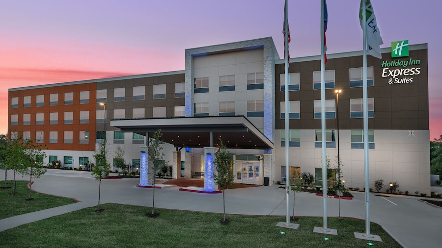 Holiday Inn Express & Suites Bryan - College Station by IHG