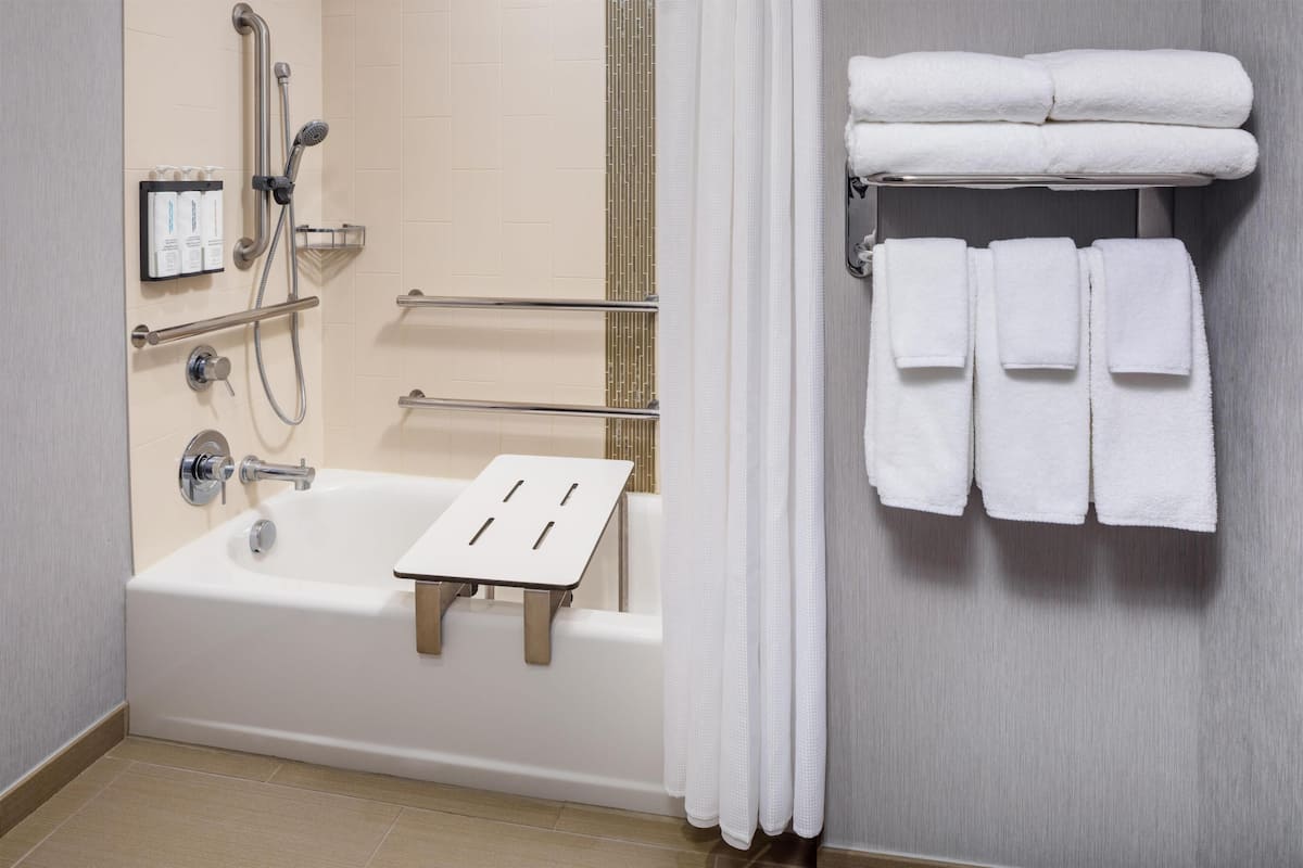 Room, 1 King Bed with Sofa bed, Accessible, Bathtub | Bathroom | Shower, free toiletries, hair dryer, towels