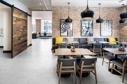 Hyatt Place Sumter / Downtown