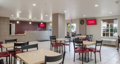 Red Roof Inn PLUS+ Fort Worth - Burleson