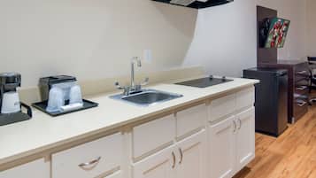Fridge, microwave, coffee/tea maker