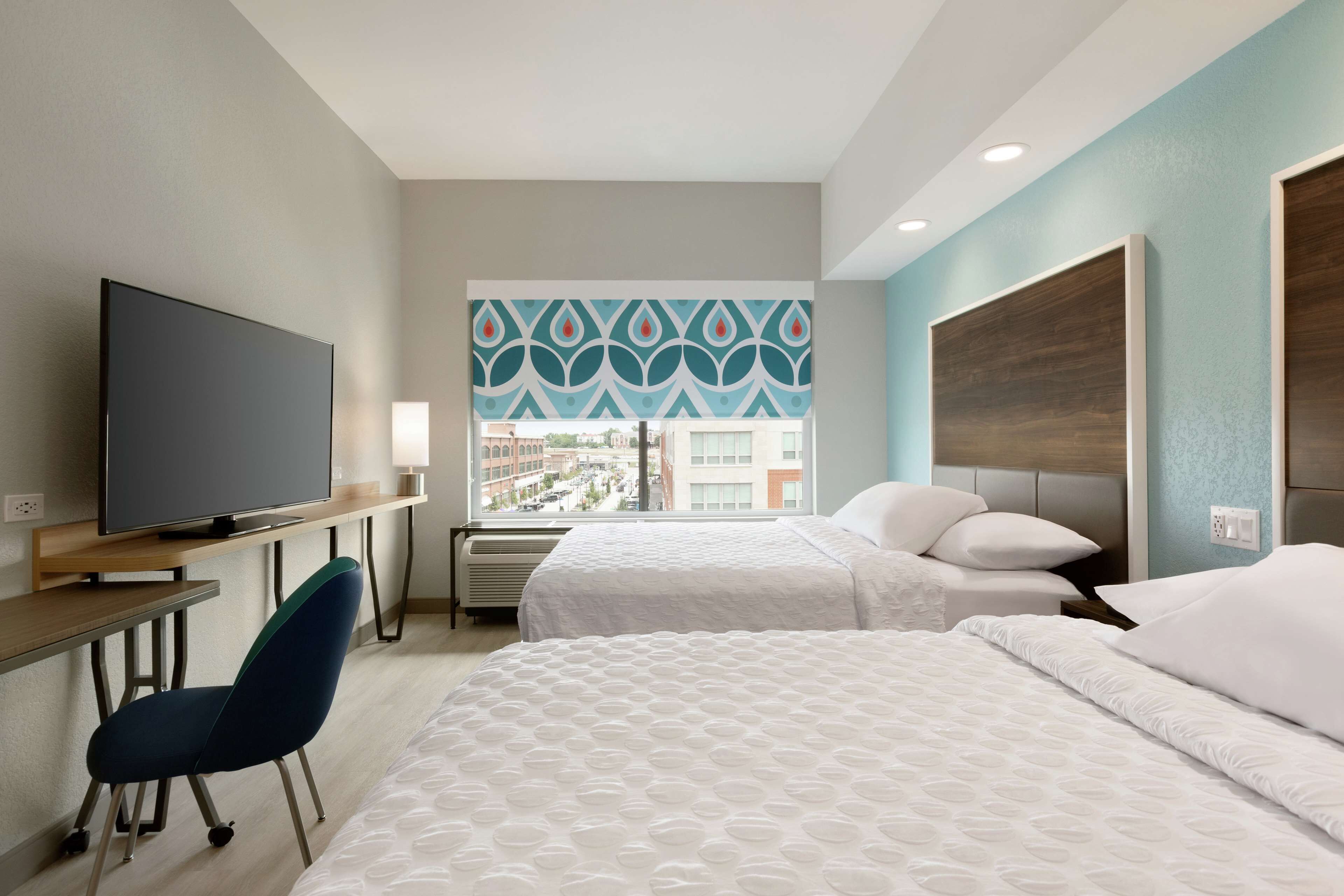 in-room safe, desk, laptop workspace, blackout curtains