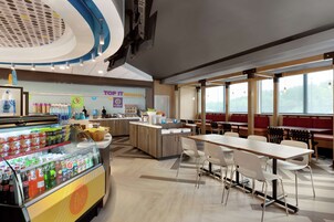Snack bar