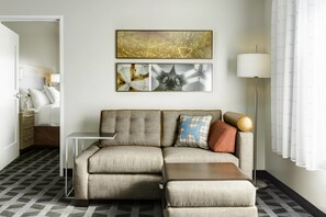 Down duvets, desk, iron/ironing board, free WiFi - TownePlace Suites by Marriott Kansas City at Briarcliff (North Kansas City)