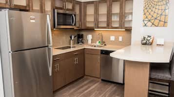 1 bedroom, desk, free WiFi, bed sheets