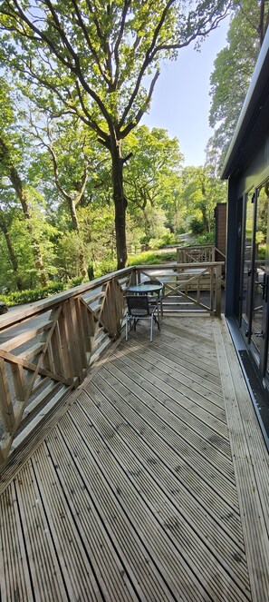 No Pets Forest Retreat 1 Bed | Terraço/pátio