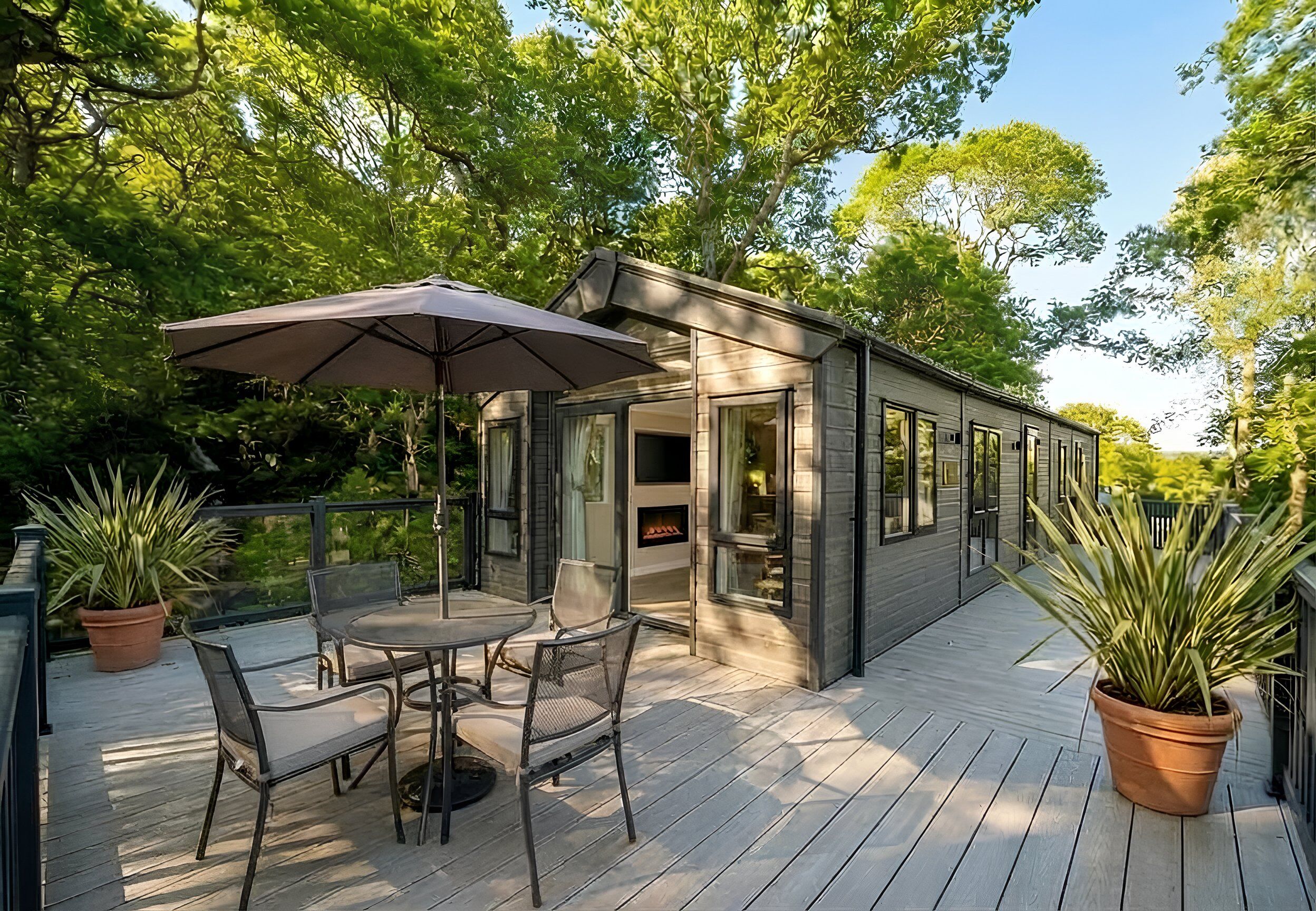 Waterfall Lodge 2 bedroom-No Pets | 1 habitación, decoración personalizada y muebles diferentes 