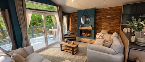 Waterfall Spa Lodge with Hot Tub - No Pets | Living area | 32-inch Smart TV with digital channels, TV, Netflix