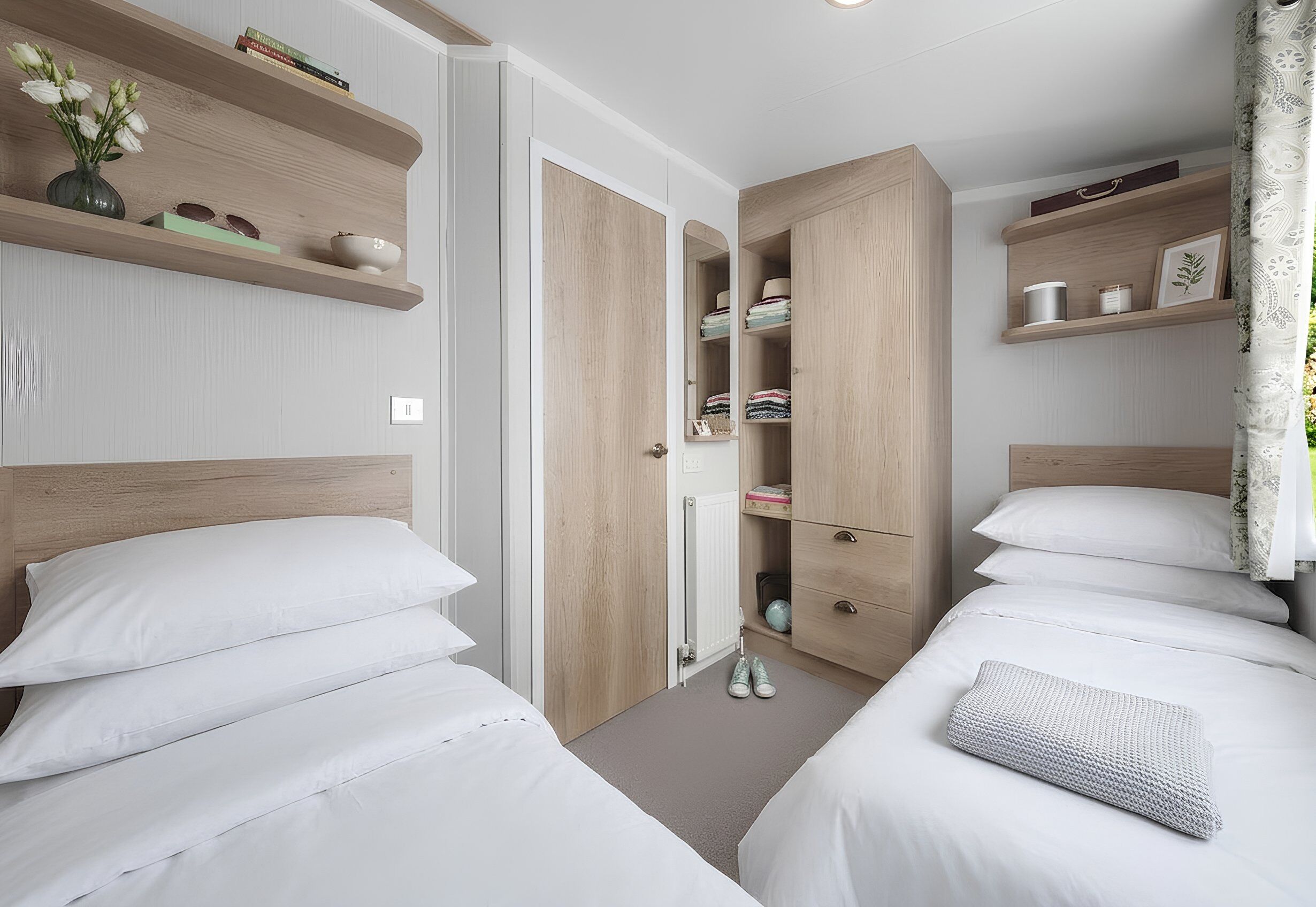 1 bedroom, individually decorated, individually furnished