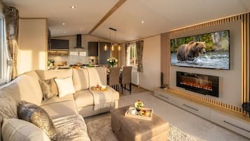 Signature Spa 2 bedroom - No Pets | 1 sovrum, individuell inredning, unika möbler och strykjärn/strykbräda