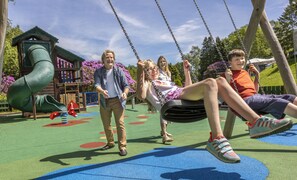 Área de juegos infantiles al aire libre