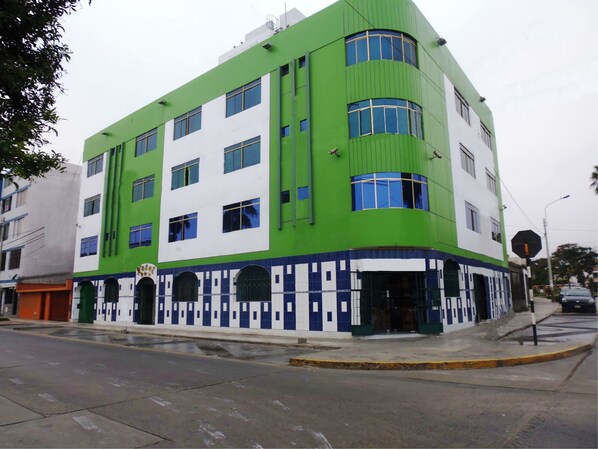 Fachada de la propiedad