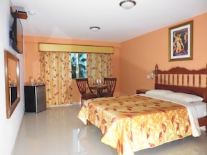 Superior Double Room | Bathroom | Towels