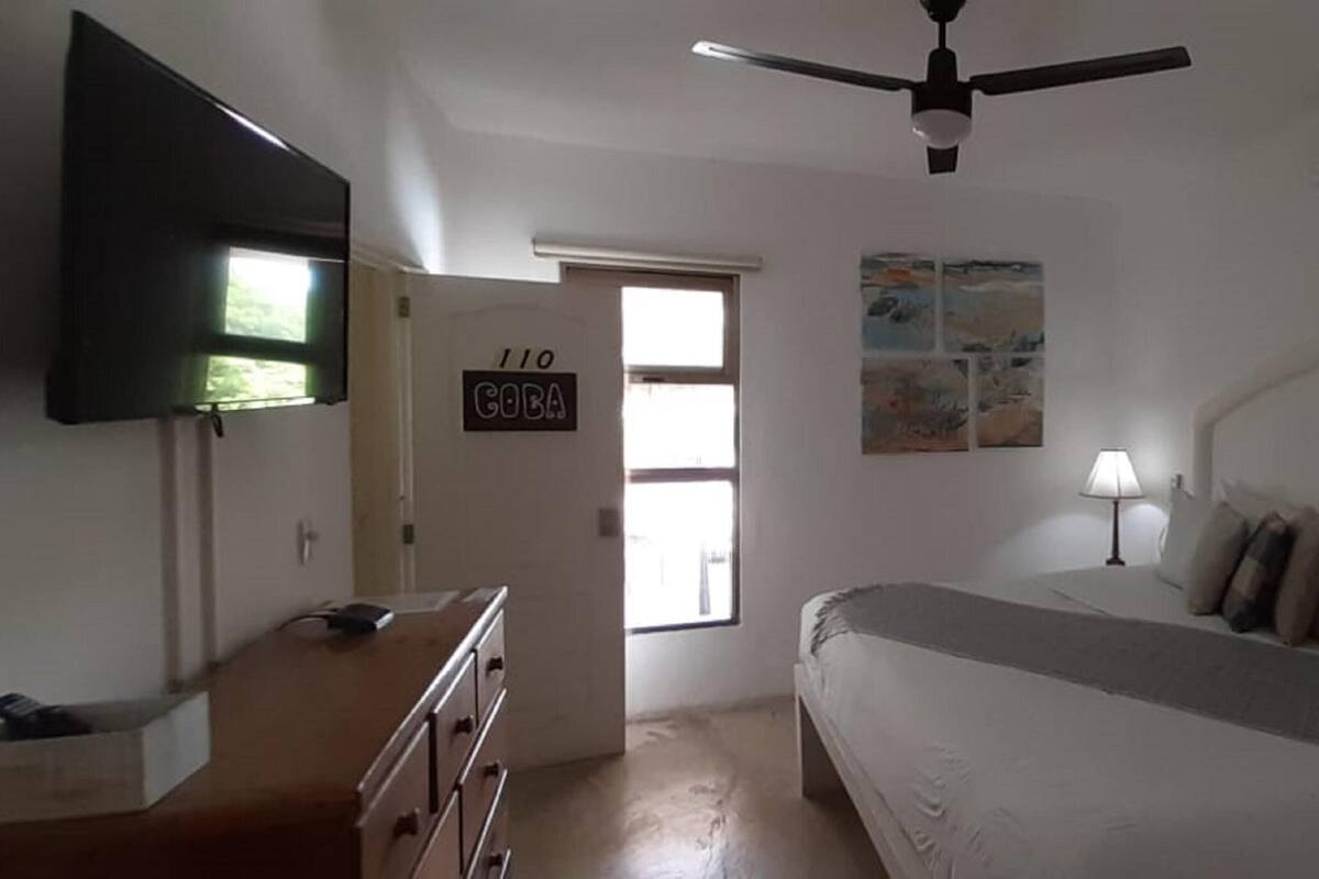 1 habitación y caja de seguridad en la habitación