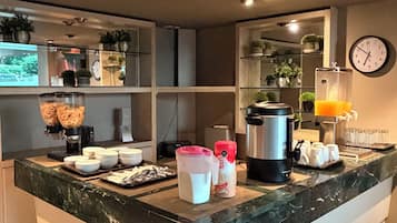 Desayuno continental todos los días (con cargo)