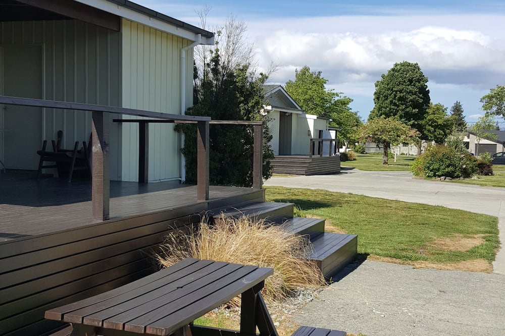 High Country Motel and Backpackers