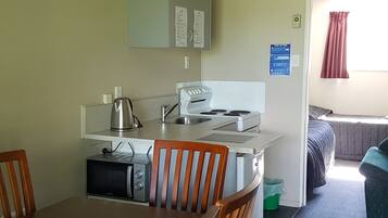 Suite, 2 Bedrooms | Private kitchen