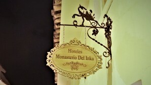 Unclassified image, 3 of 101, button - Monasterio del Inka (Cusco)