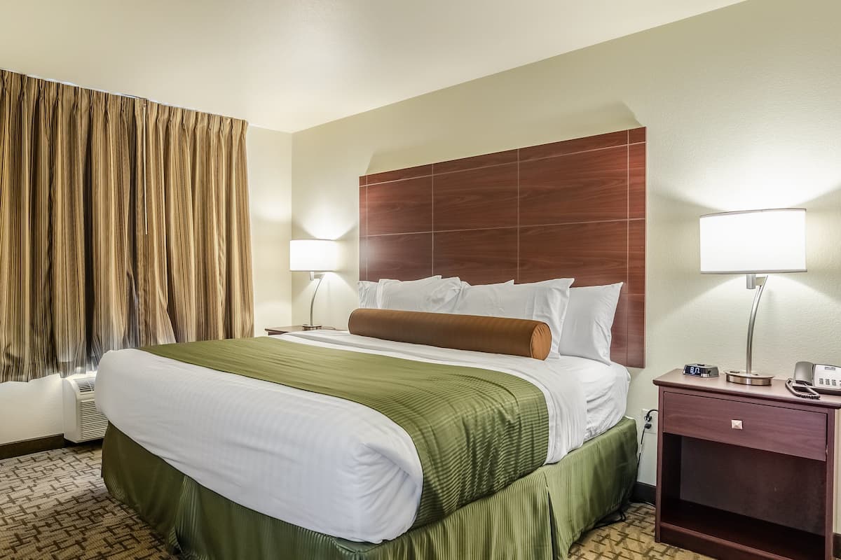 premium bedding, in-room safe, desk, laptop workspace