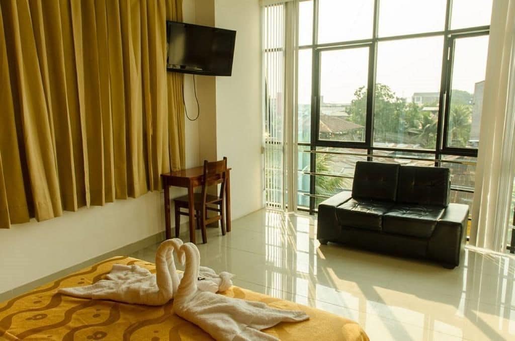 高级双人房 | 迷你吧、办公桌、熨斗/熨板、折叠床/加床（额外收费）