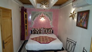 Junior Suite, Balcony | Premium bedding, in-room safe, desk, soundproofing