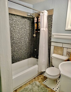 Combined shower/bathtub, towels, toilet paper - 2Bed/1Bath House ~ Live Music Across The Street!  (KCMO)
