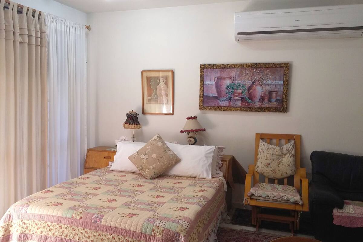 Suíte estúdio exclusiva, 1 cama King, para não fumantes | Roupas de cama de algodão egípcio, roupas de cama premium