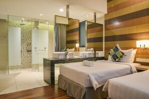 Superior Twin Room, Accessible, Bathtub | 1 bedroom, desk, laptop workspace, blackout drapes - D'Majestic Place by Widebed (Kuala Lumpur)