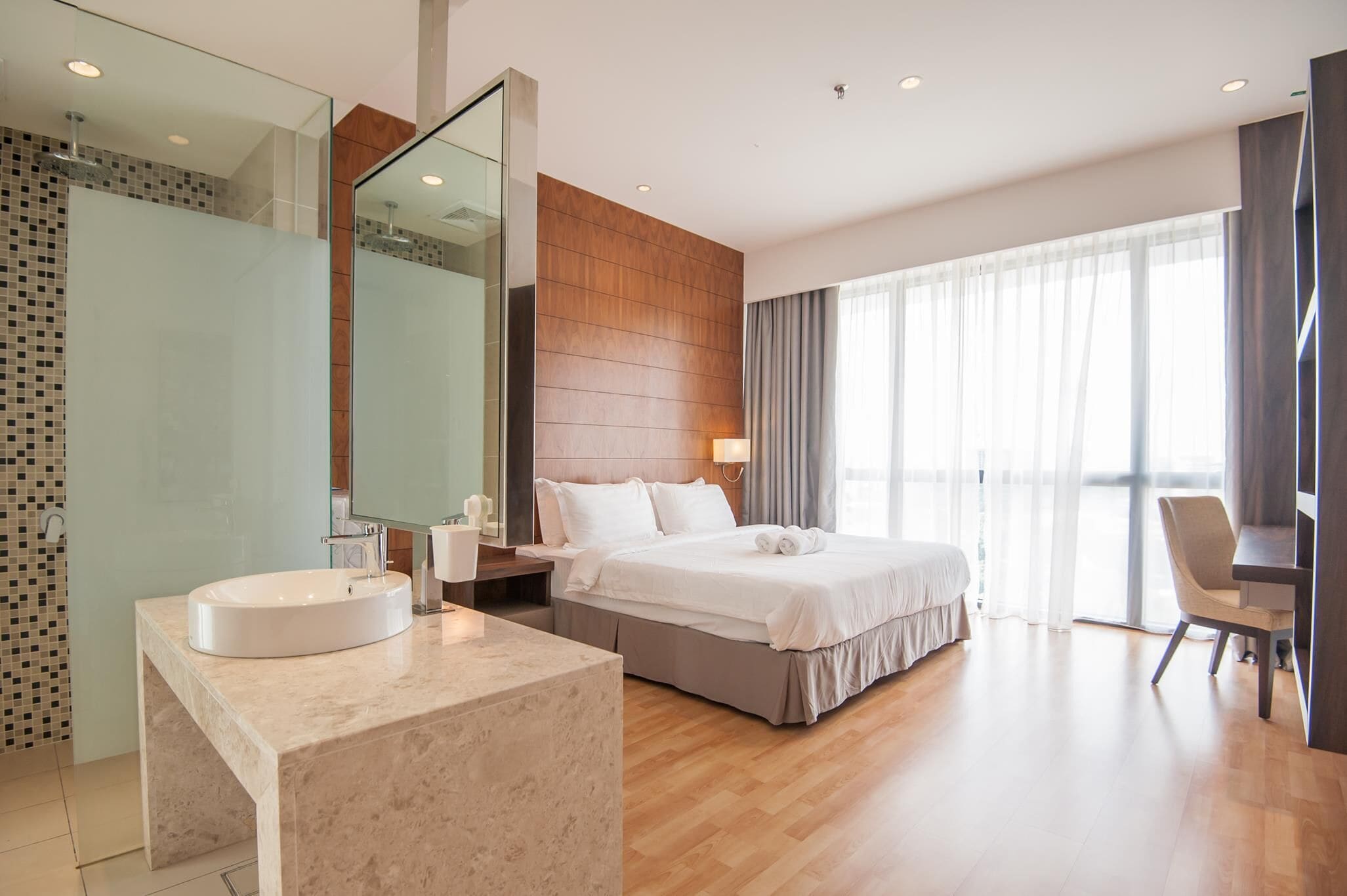 1 bedroom, desk, laptop workspace, blackout curtains