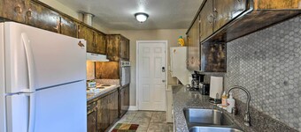 Vintage Downtown Vegas Retreat < 3 Mi to Strip!