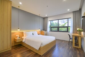 Doppia Deluxe | Una scrivania, tende oscuranti, insonorizzazione, Wi-Fi gratuito