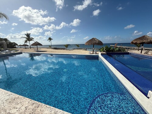 The Queen of Cozumel Luxury Beachfront Villa MILLION DOLLAR VIEW Jasianna Jaxen 