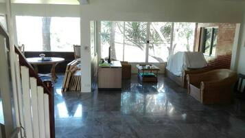 3 Bedroom Villa | Living room