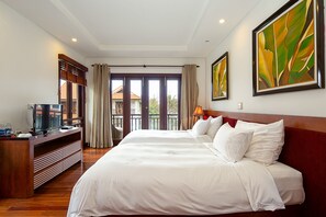 Villa, 3 camere da letto, vista oceano parziale | 4 camere, biancheria da letto di alta qualità, copriletto in piuma
