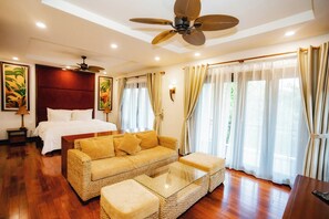 Villa, 3 chambres, piscine privée, vue jardin | 4 chambres, literie de qualité supérieure, couette en duvet d'oie