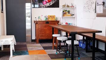 ๋ก๋น ์ข์ ๊ณต๊ฐ