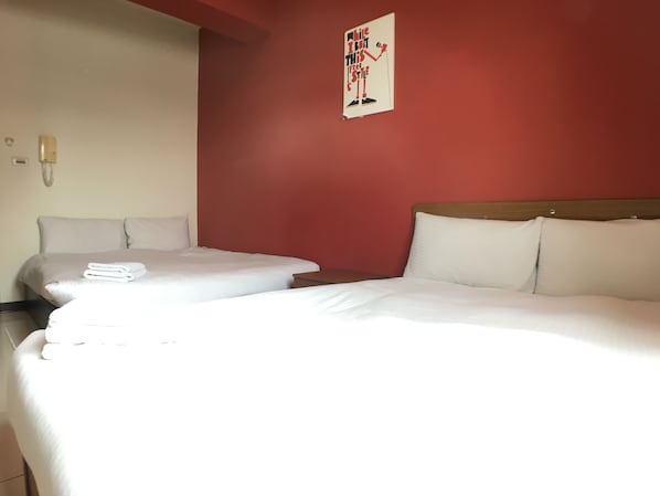 Standard Double Room | Desk, blackout drapes, free WiFi