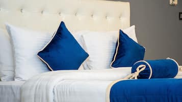 Studiosuite – basic | 1 soverom, individuelt dekorert, individuelt innredet og skrivebord