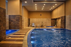 2 indoor pools - Centaurus Suites (Islamabad)
