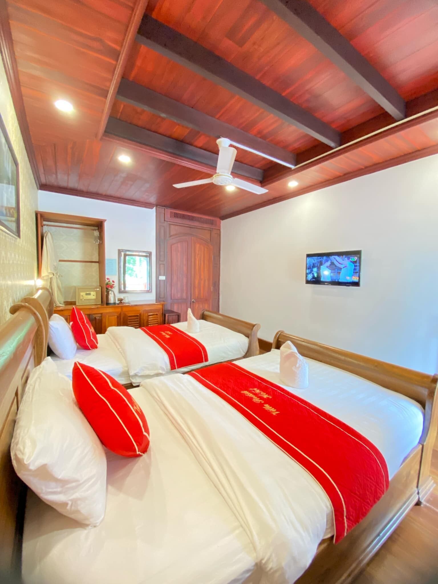 double or twin room, river view | down duvets, pillow-top beds, minibar, in-room safe