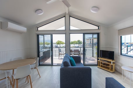 Televisión de pantalla plana, reproductor de DVD