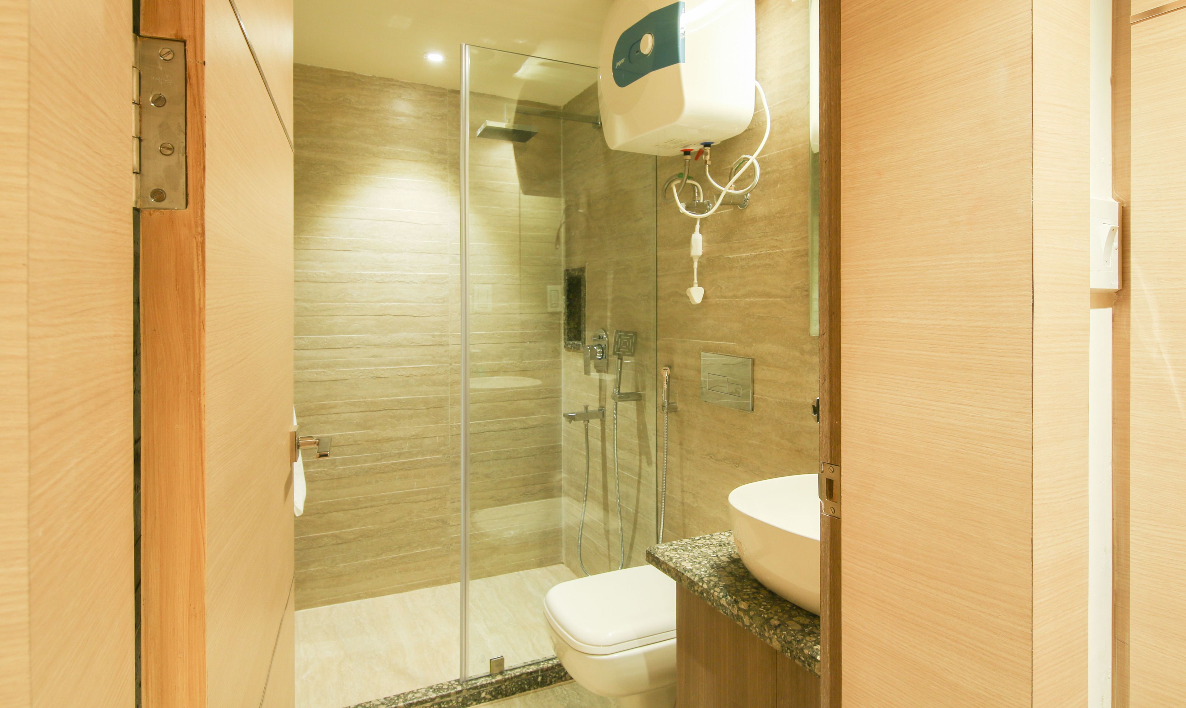 deluxe room | bathroom | shower, free toiletries, towels, soap