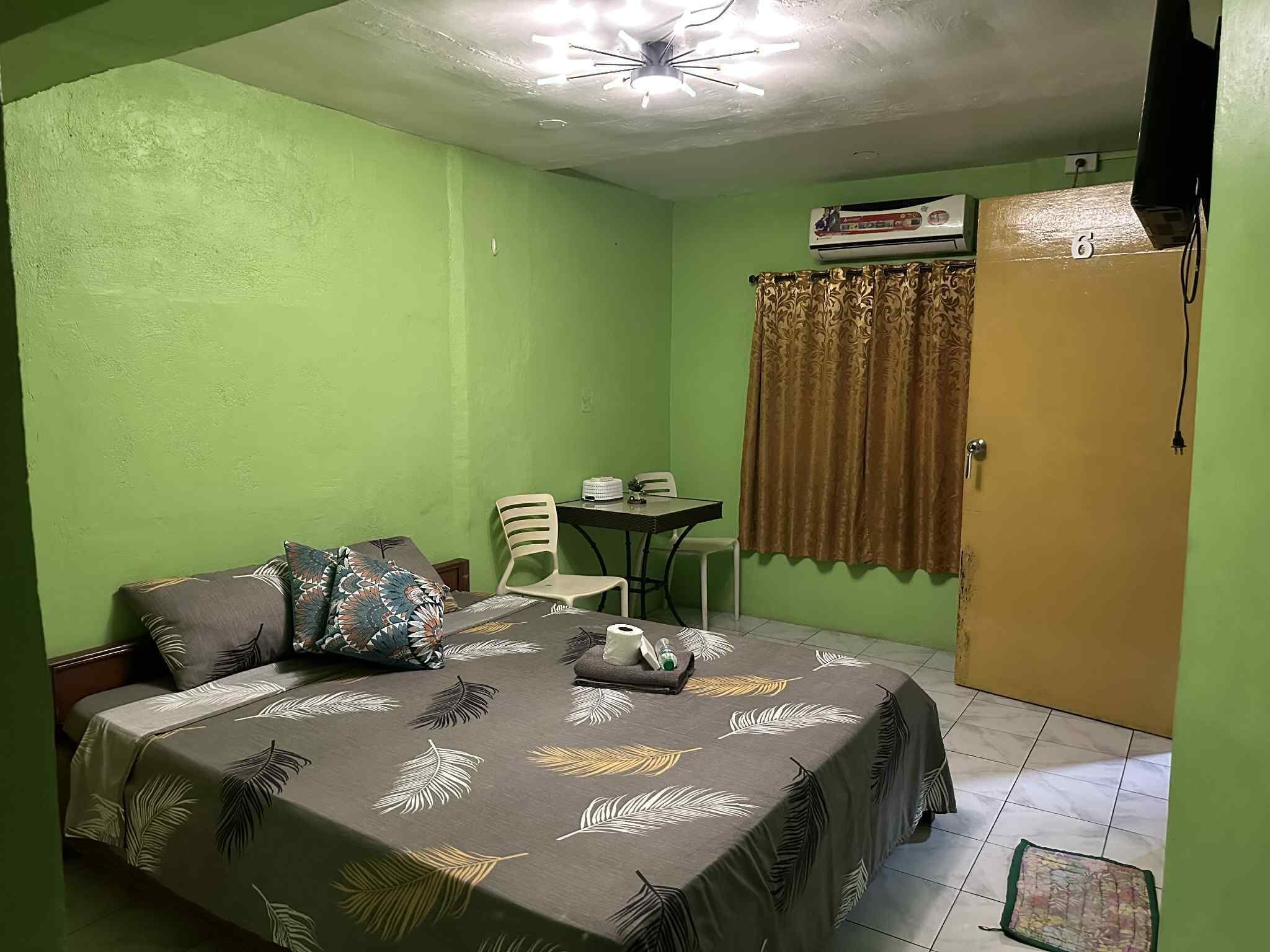 Bàn ủi/dụng cụ ủi quần áo, truy cập Internet không dây miễn phí 