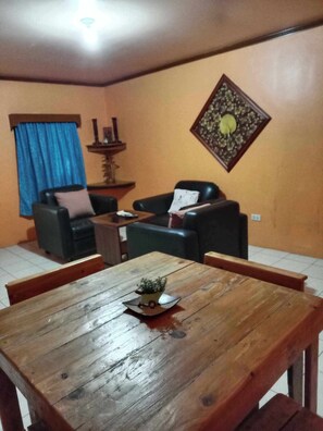 Familierom | Oppholdsområde | Flatskjerm-TV