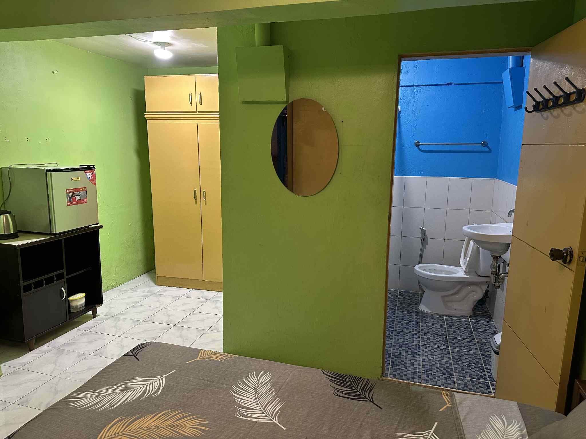 Studio Suite Deluxe, không hút thuốc (Queen) | Bàn ủi/dụng cụ ủi quần áo, truy cập Internet không dây miễn phí 